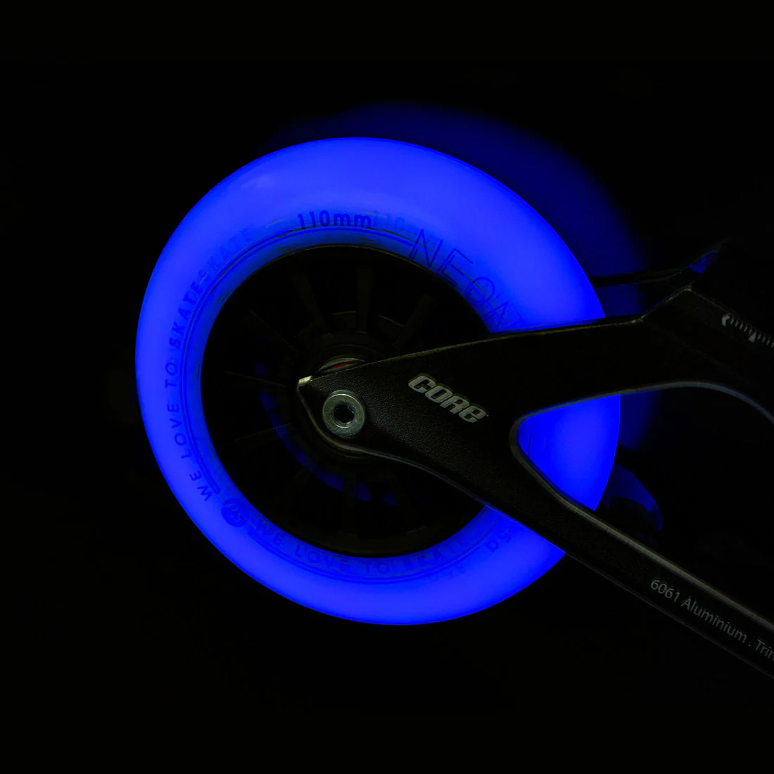 Powerslide Neons LED 110mm 85a 3pk - Image 3
