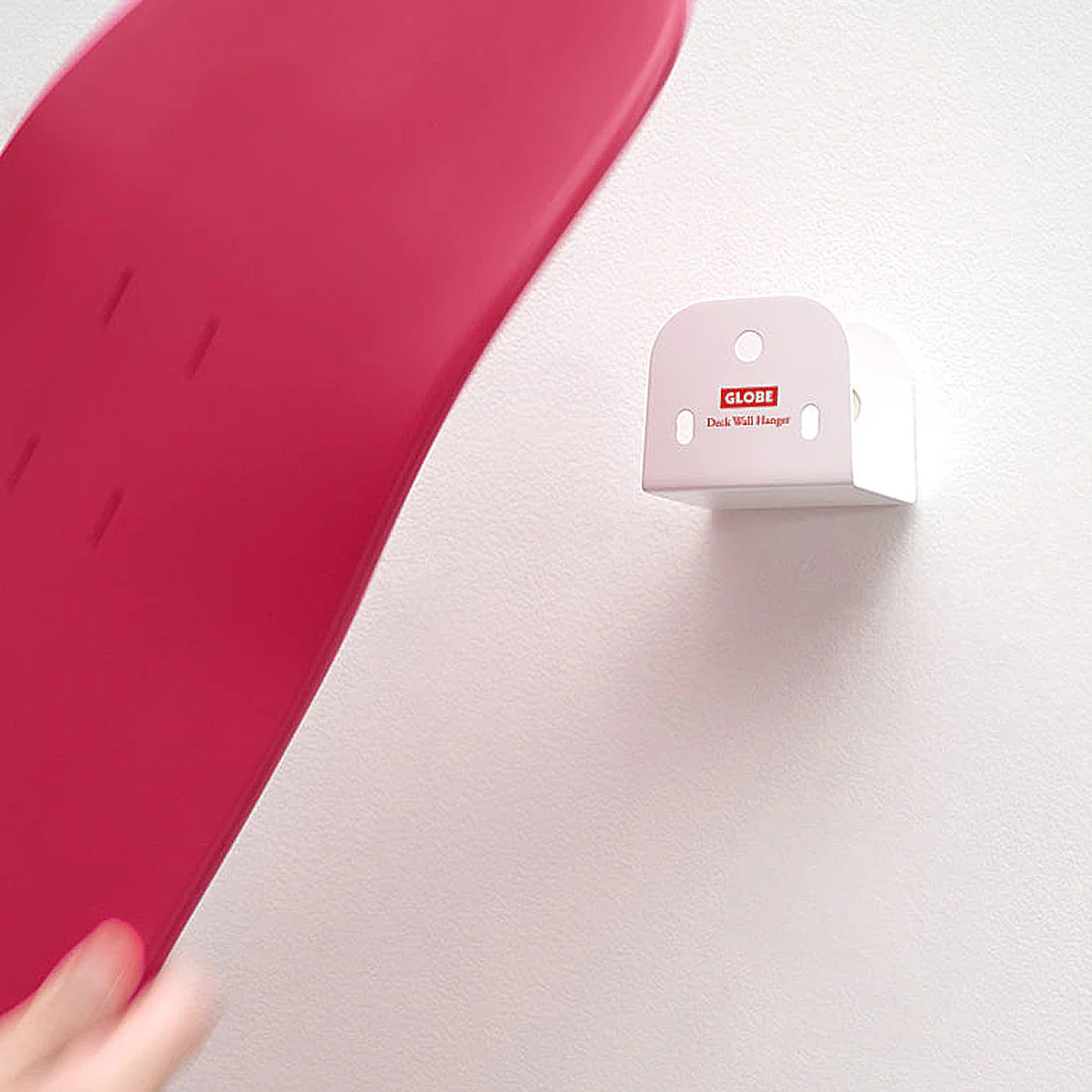 Globe Skateboard Deck Wall Hanger - Image 2